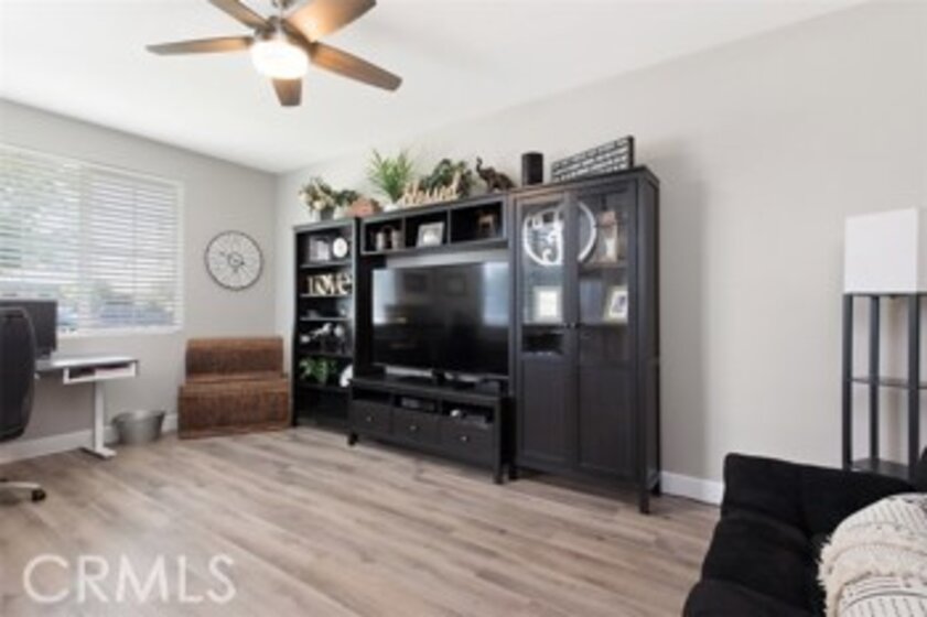 30843 Mcgowans Photo