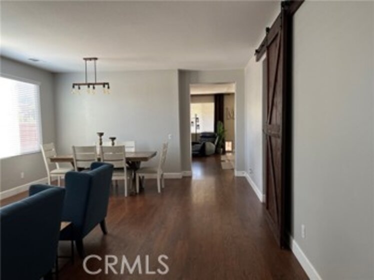 39427 Checker Court Photo